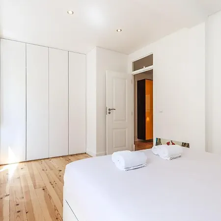 Campo De Ourique Modern Bright With Office Apartament Lizbona